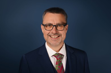 Dr. Norbert Völker